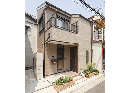 18.8坪の狭小地。採光にこだわり明るく開放的な家